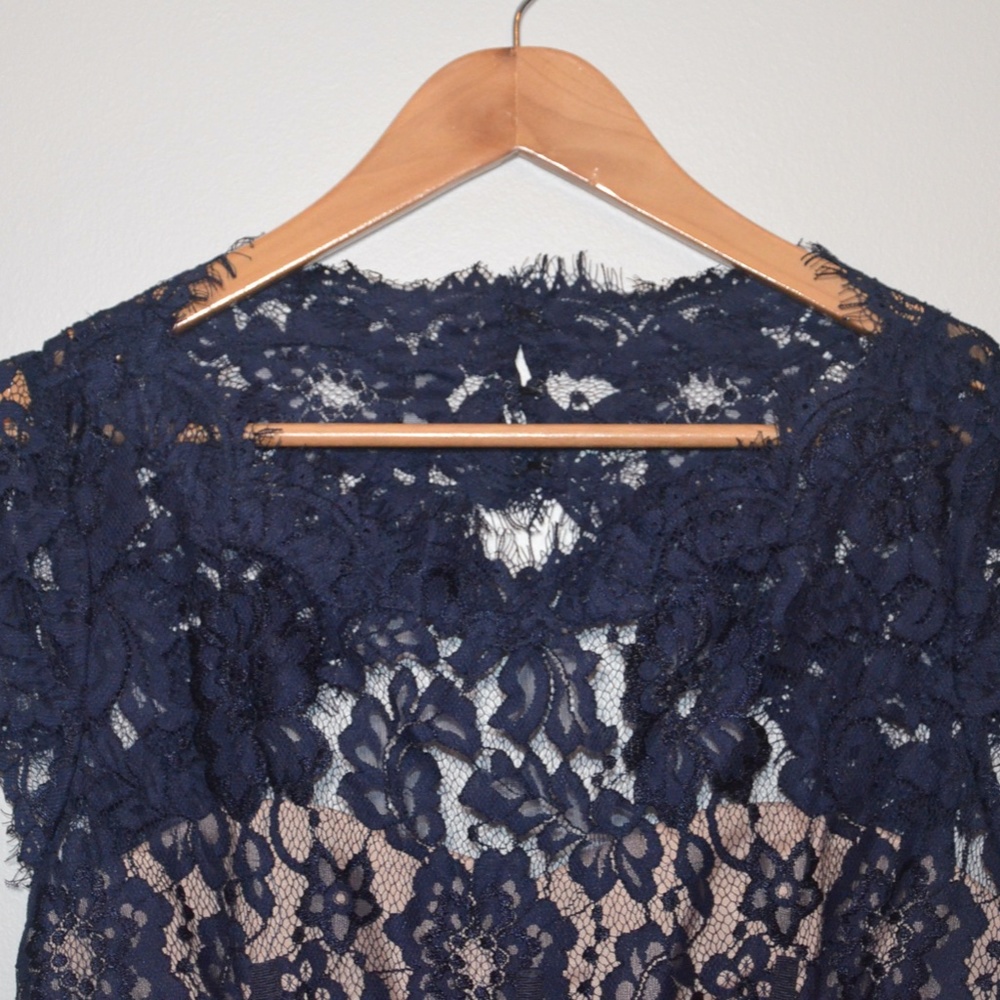 Monique Lhuillier NWT Navy Lace Sheath Dress 12 - Picture 7 of 11